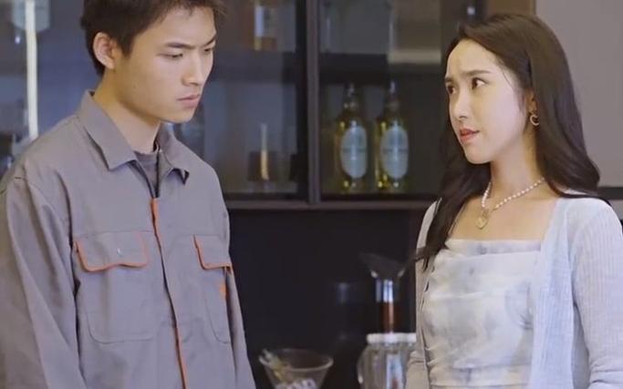 成為快遞員后，我有了七個(gè)老婆(全集)