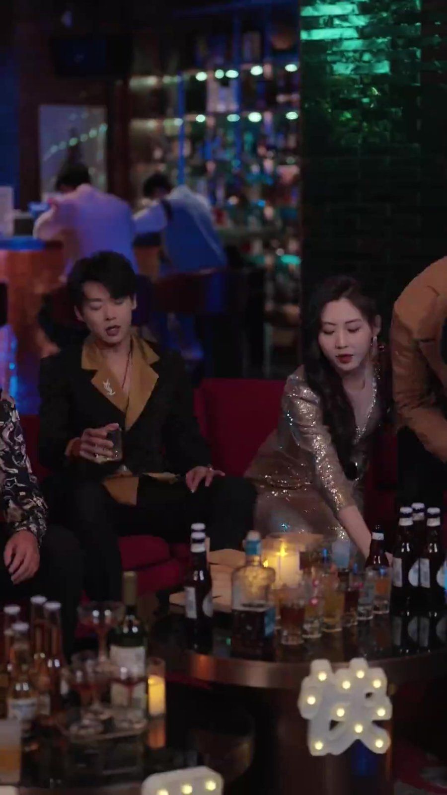 偷偷翹嘴，暗戀哥他爽到了(全集)